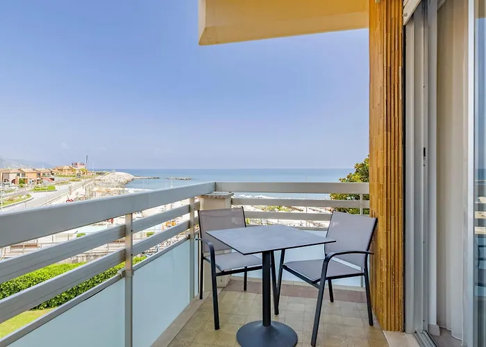 Garden Lido Szálloda