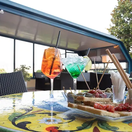Ξενοδοχείο Garden Lido 4*