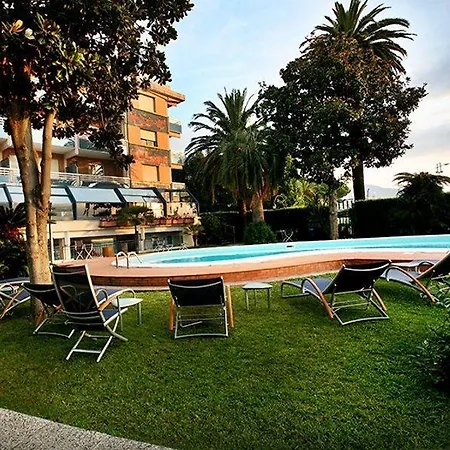 Hotel Garden Lido 4*